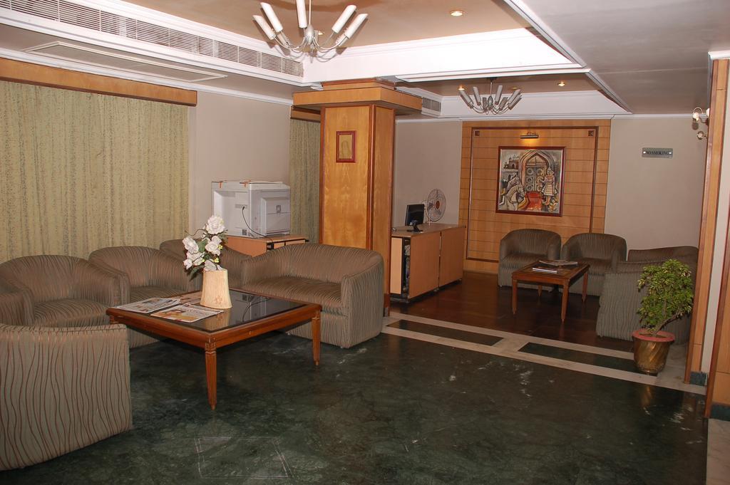 Hotel Royale Midtown Bhuvanesvar Kültér fotó