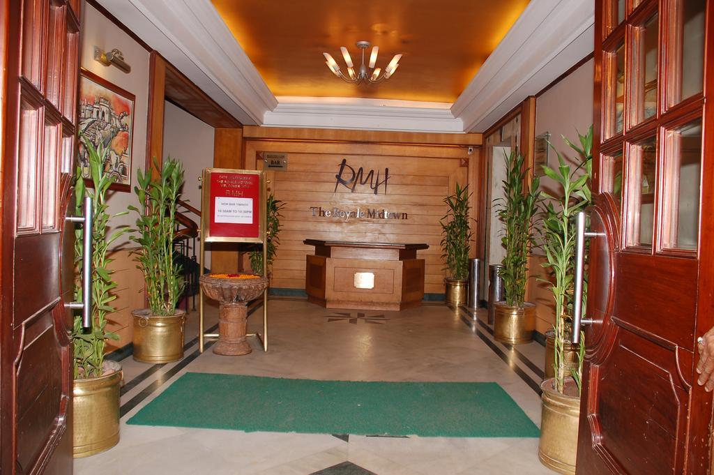 Hotel Royale Midtown Bhuvanesvar Kültér fotó